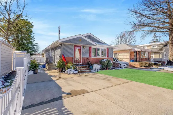 126 Milburn AVE, Hempstead, NY 11550