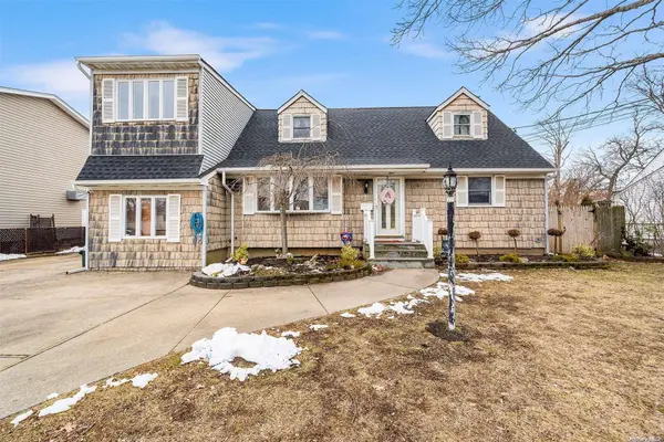 509 N Greene AVE, Lindenhurst, NY 11757