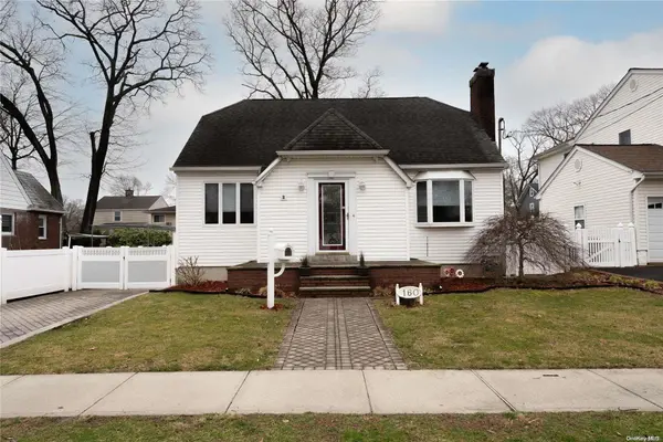 160 E Maujer ST, Valley Stream, NY 11580