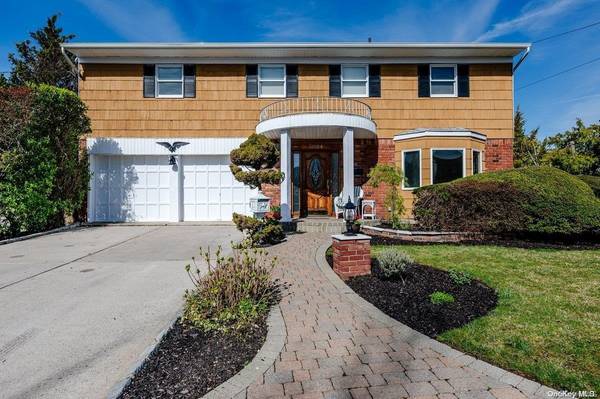 3024 Mandalay Beach RD, Wantagh, NY 11793