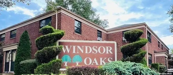 219-34 75th Ave #2FL, Oakland Gardens, NY 11364