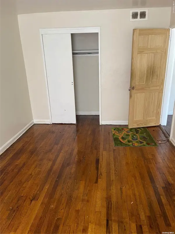 1112 E 232nd ST #1, Bronx, NY 10466