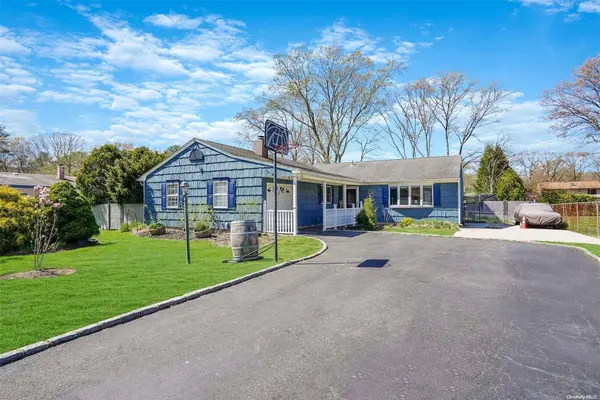 257 Thrift ST, Ronkonkoma, NY 11779