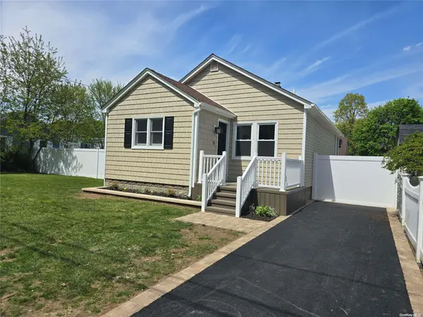 11 Nevada RD, West Babylon, NY 11704