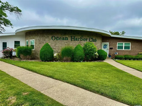 4 Rose #1-A1, Oceanside, NY 11572