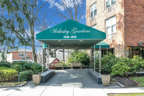 42-30 Douglaston Pkwy #2K, Douglaston, NY 11363