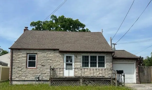 390 28th ST, Copiague, NY 11726