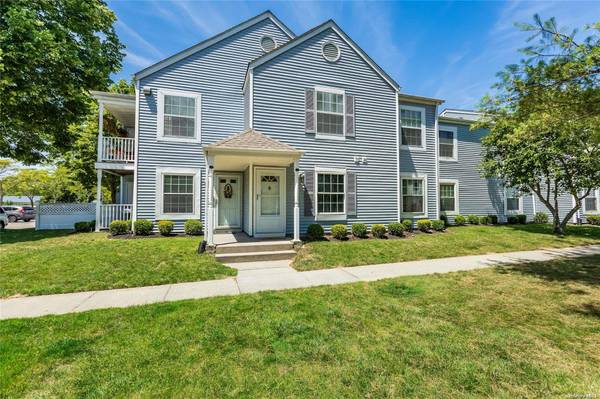140 Fairview CIR #140, Middle Island, NY 11953