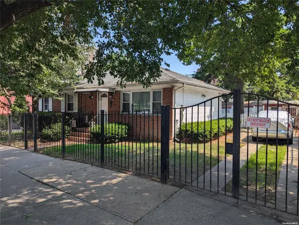 111-18 34th AVE, Corona, NY 11368
