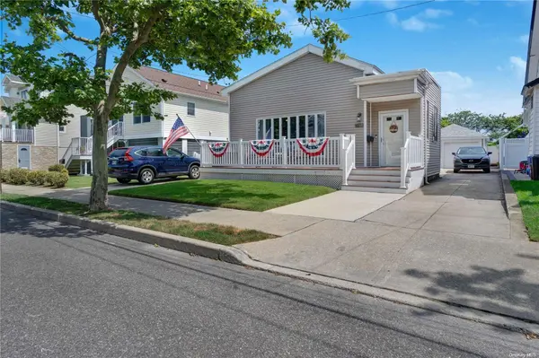 320 Beach 148th ST, Rockaway Park, NY 11694