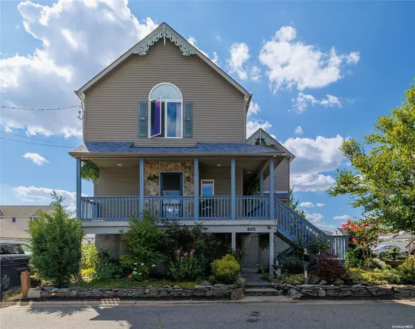 825 Arctic ST, Lindenhurst, NY 11757