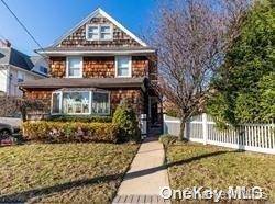 48 Davison #2nd FL, Rockville Centre, NY 11570