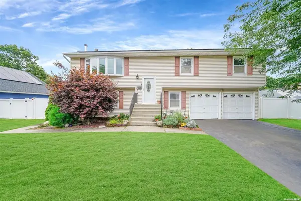 57 Cullen AVE, Islip, NY 11751