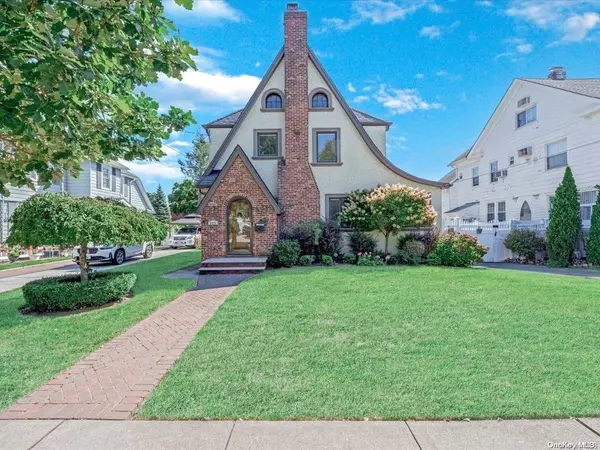 33-71 161st ST, Flushing, NY 11358