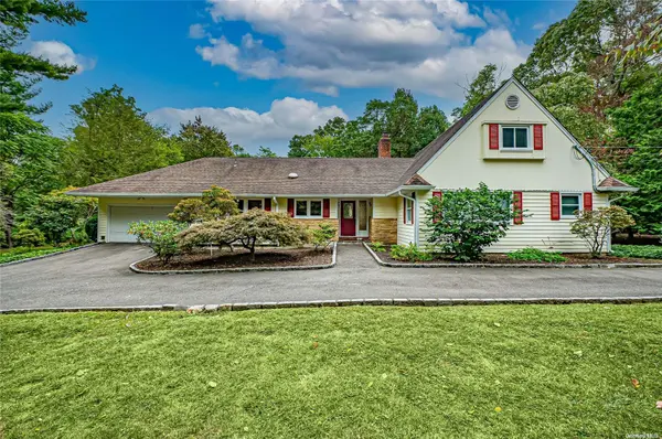 36 Bridle PATH, Saint James, NY 11780