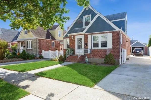 84-40 259th ST, Floral Park, NY 11001