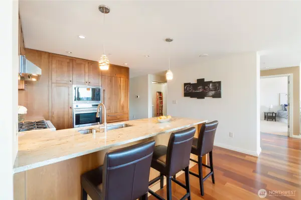500 106th AVE NE #2803, Bellevue, WA 98004