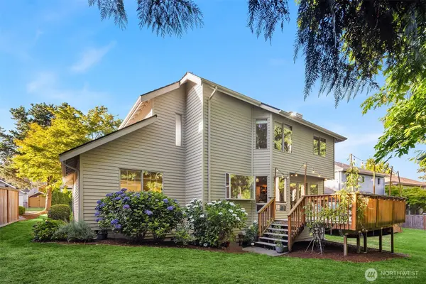 22413 NE 9th DR, Sammamish, WA 98074
