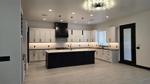 321 Greens Pkwy, Norman, OK 73069