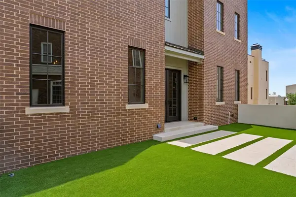 502 NE 2nd ST, Oklahoma City, OK 73104