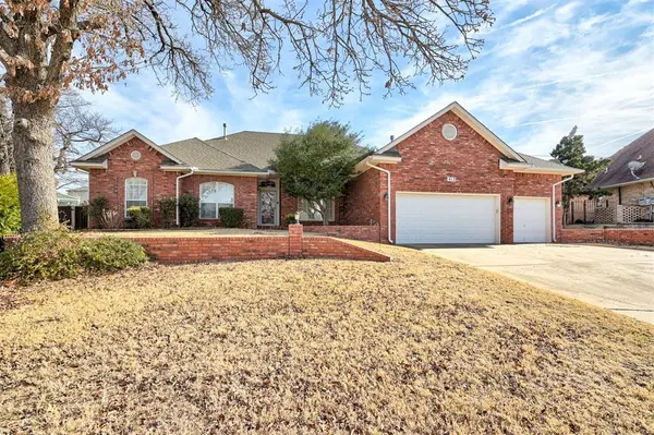 412 Kenswick CT, Edmond, OK 73034