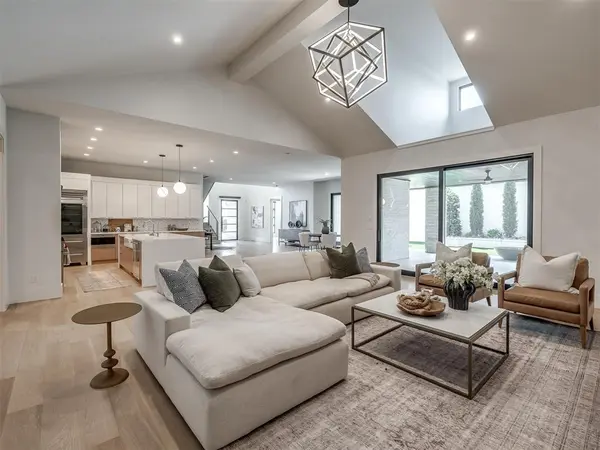 15613 Woodleaf LN, Edmond, OK 73013