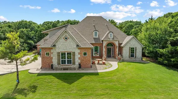6405 Valley Ridge DR, Edmond, OK 73034