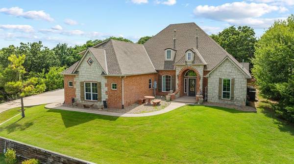 6405 Valley Ridge DR, Edmond, OK 73034