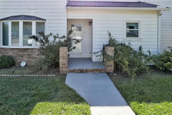 1323 W Noble AVE, Guthrie, OK 73044