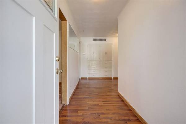 1323 W Noble AVE, Guthrie, OK 73044