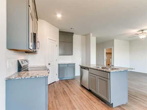 1713 Oak WAY, Tuttle, OK 73089