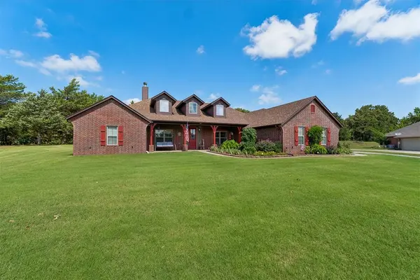 14215 Pleasant Wood LN, Edmond, OK 73034
