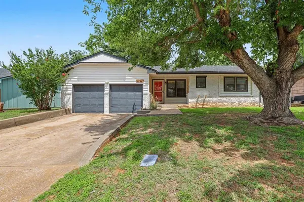 1724 Serenade DR, Oklahoma City, OK 73130