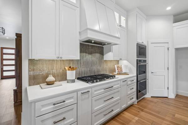 4924 Pont Neuf RD, Edmond, OK 73034