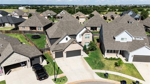 14516 Chambery CT, Yukon, OK 73099