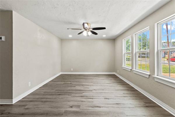 621 N 5th ST, Weatherford, OK 73096
