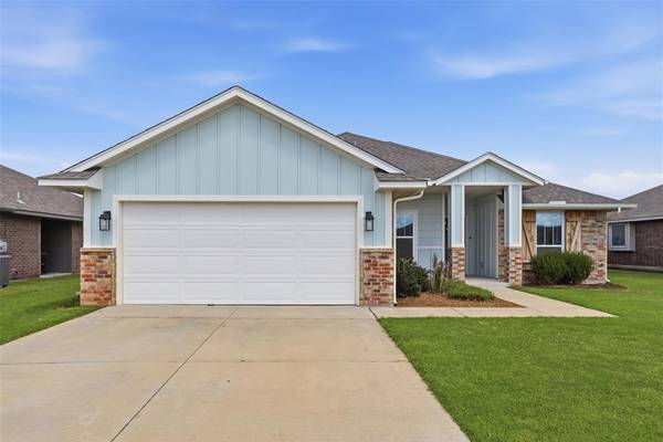 1730 Huntington CT, Newcastle, OK 73065