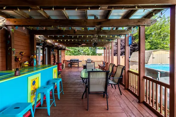 819 W Dowden DR, Mustang, OK 73064