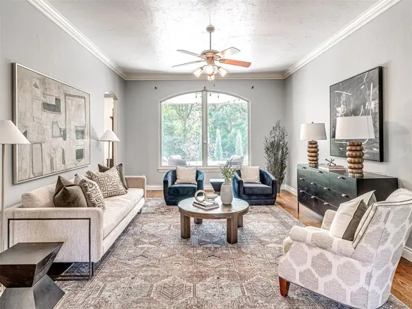3720 Creek Bend RD, Edmond, OK 73003
