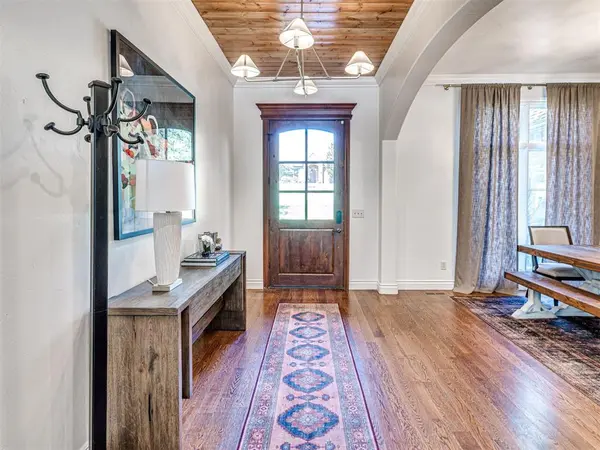 3720 Creek Bend RD, Edmond, OK 73003