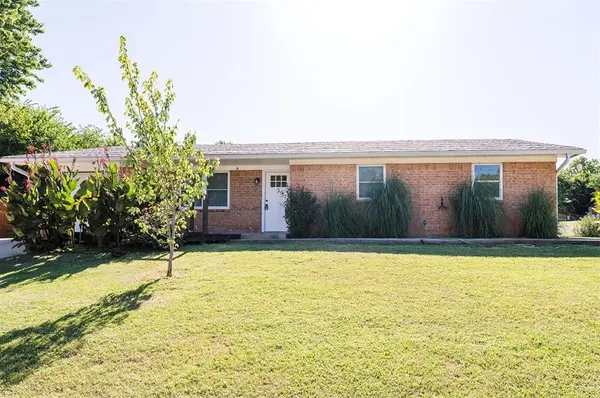 14 Crown Point, Pauls Valley, OK 73075