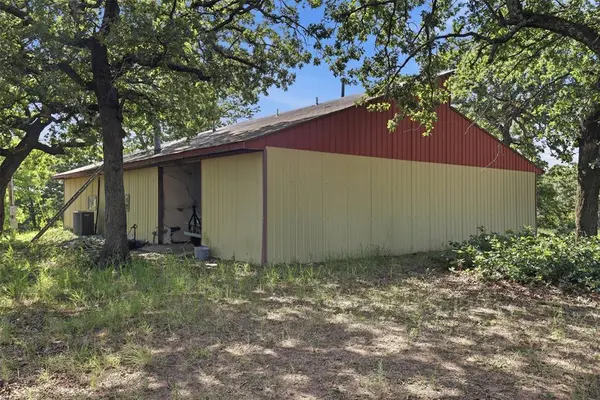 8801 Howard AVE, Lexington, OK 73051