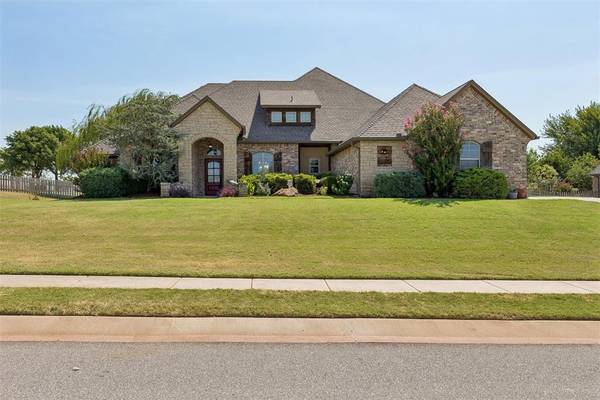 22982 Crossfield CT, Edmond, OK 73025