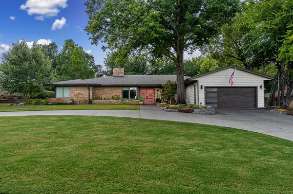 622 Timber LN, Edmond, OK 73034