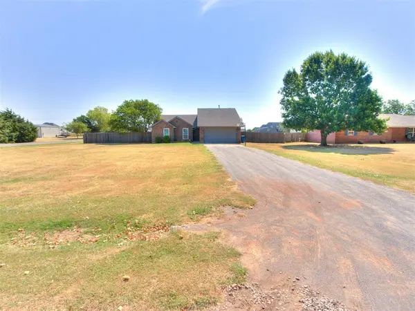 524 NE Antelope ST, Piedmont, OK 73078