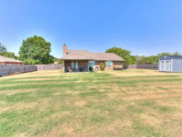 524 NE Antelope ST, Piedmont, OK 73078