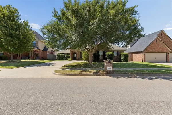9024 NW 84th TER, Yukon, OK 73099
