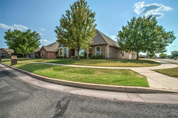 4712 NW 157th TER, Edmond, OK 73013