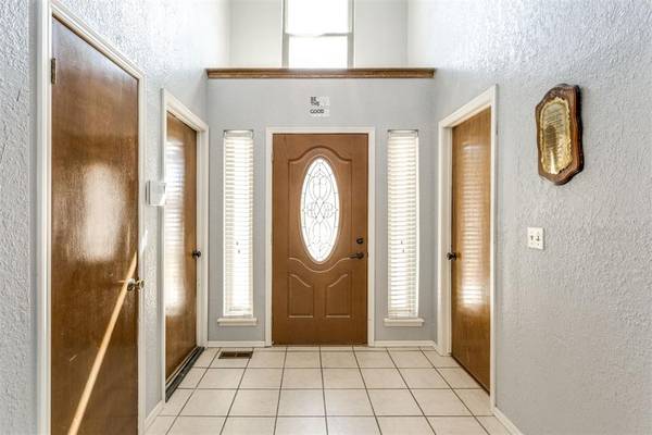 113 E Snowmass DR, Yukon, OK 73099