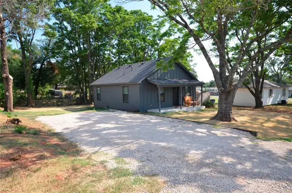 313 SE 2nd ST, Blanchard, OK 73010
